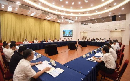 奮力在以科技創新塑造發展新優勢上走在前列 省政協舉行專題協商會 廉毅敏主持
